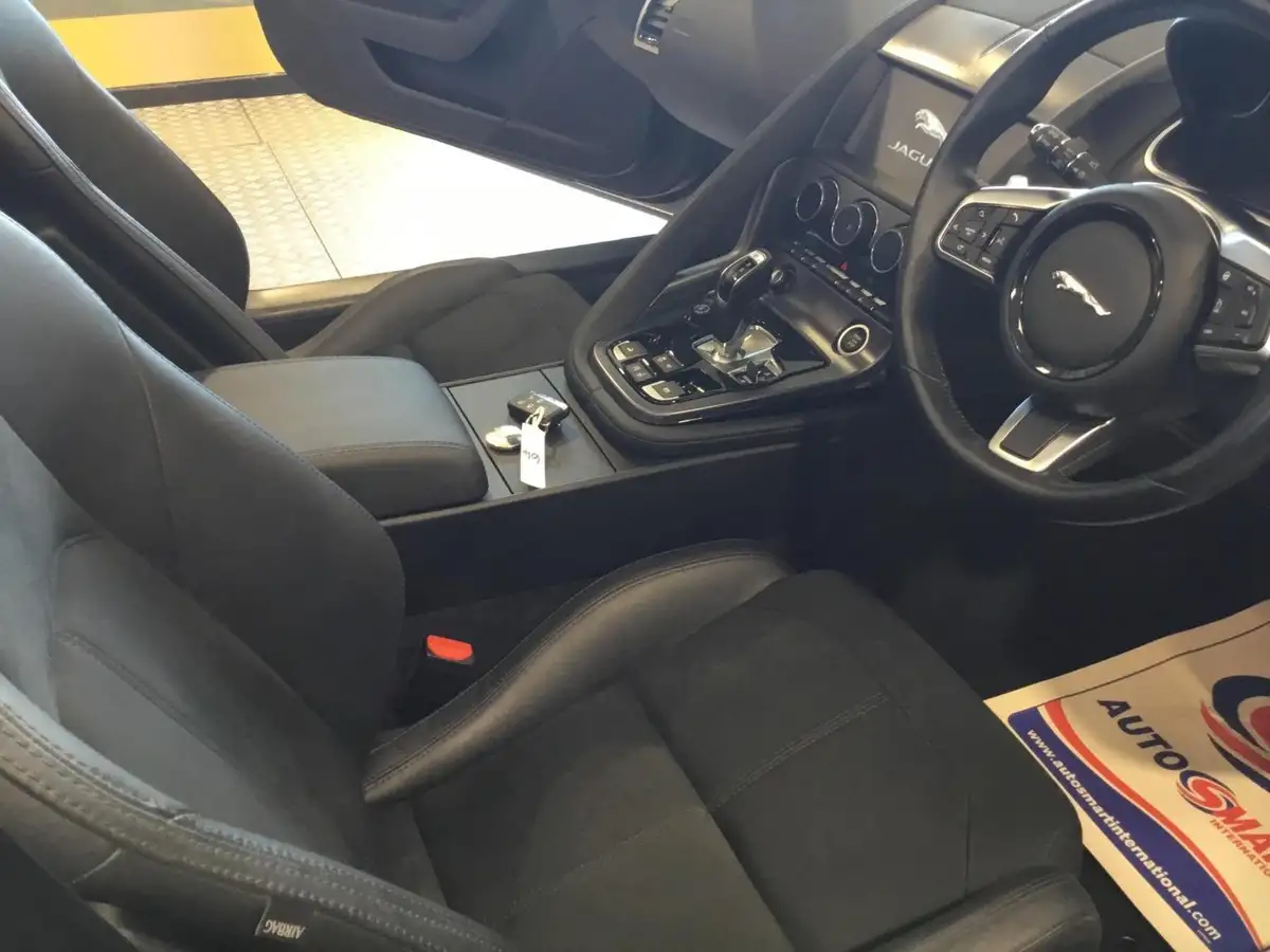 2022-jaguar-f-type-50-v8-p450-r-dynamic-rwd-convertible-big-26