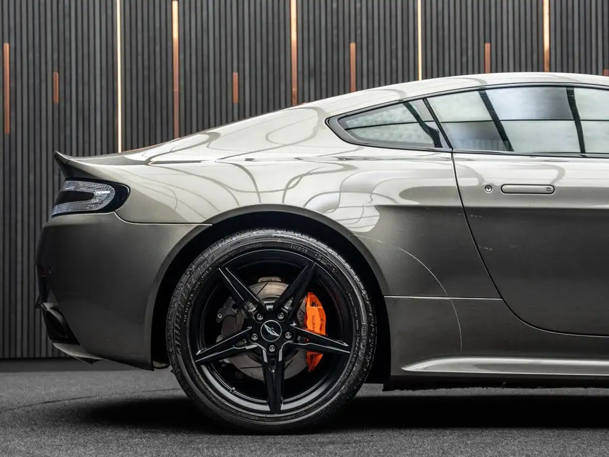 2018-aston-martin-vantage-47-v8-vantage-s-coupe-sportshift-ii-big-23