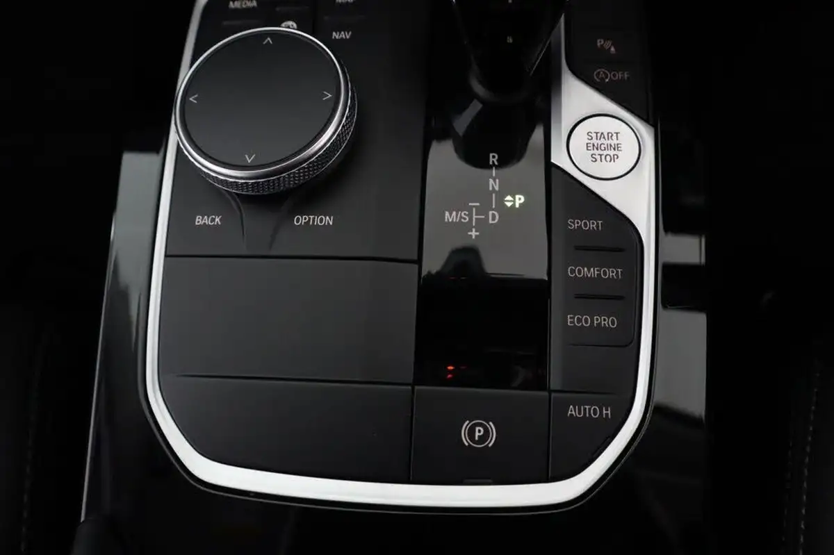 2023-bmw-1-series-15-118i-sport-dct-big-22