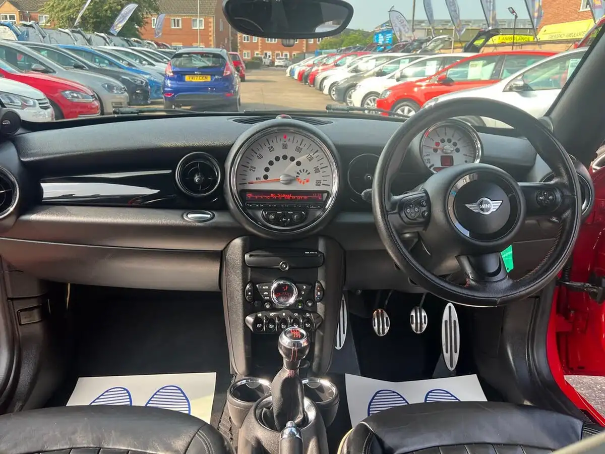 2012-mini-cooper-16-cooper-s-avenue-coupe-3d-big-1