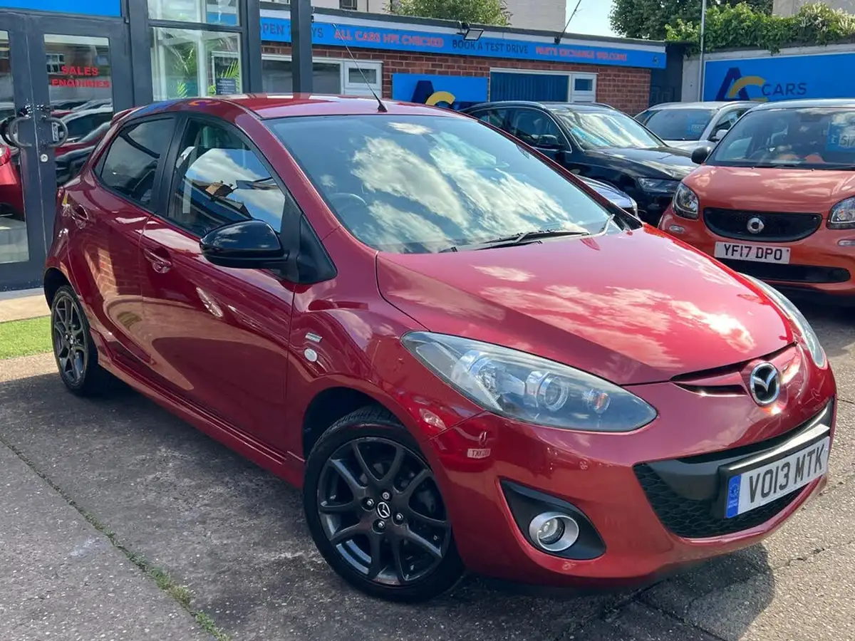 2013-mazda-mazda2-13-venture-big-0