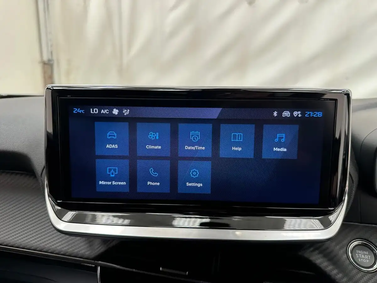 2023-peugeot-2008-suv-12-puretech-allure-big-15