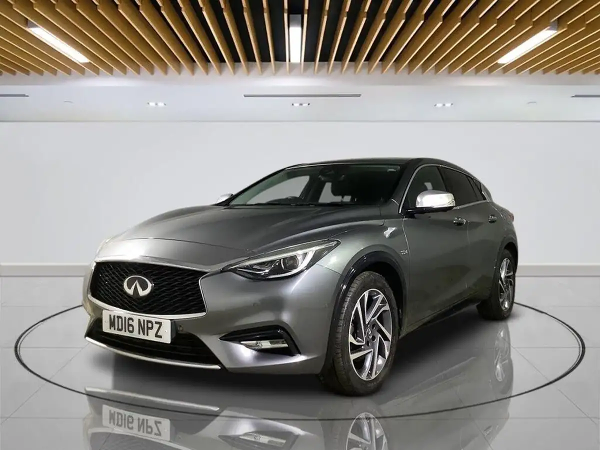 2016-infiniti-q30-22d-premium-big-3