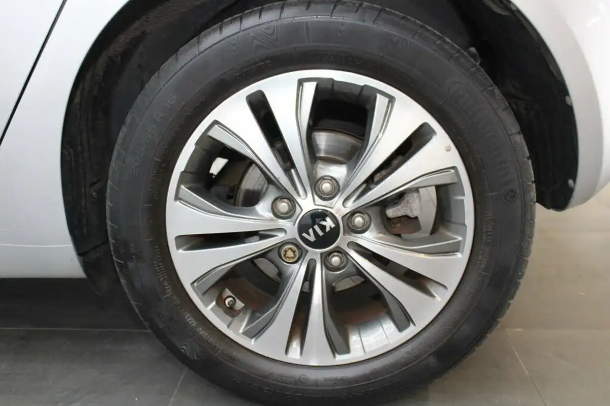 2016-kia-venga-16-3-isg-big-8