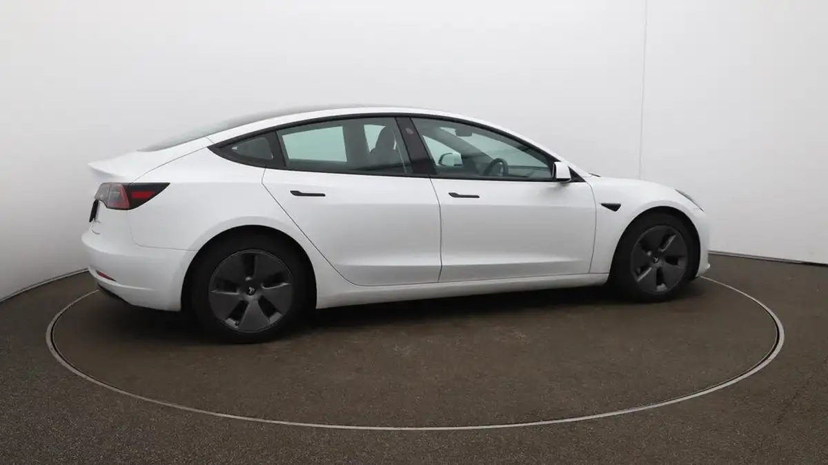 2021-tesla-model-3-e-long-range-awd-big-50