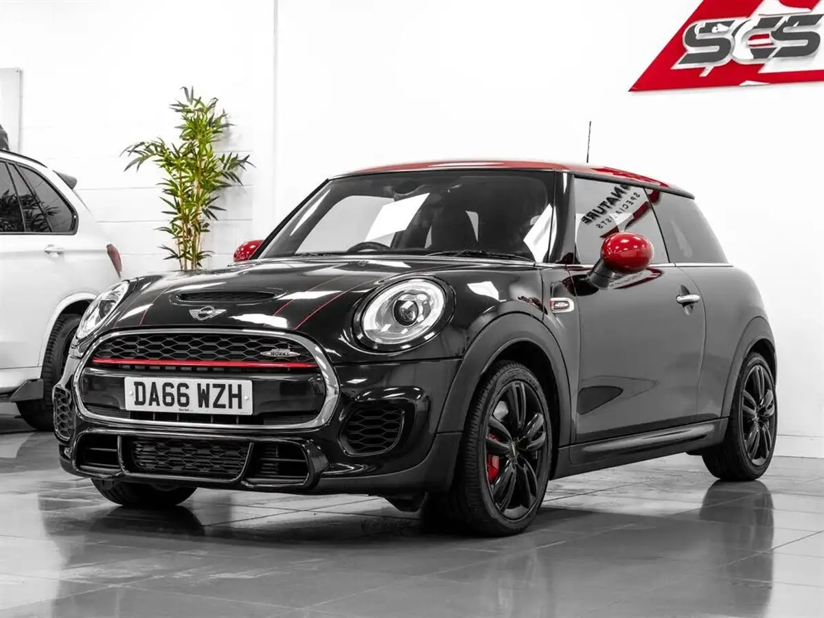 2016-mini-cooper-20-cooper-jcw-big-1