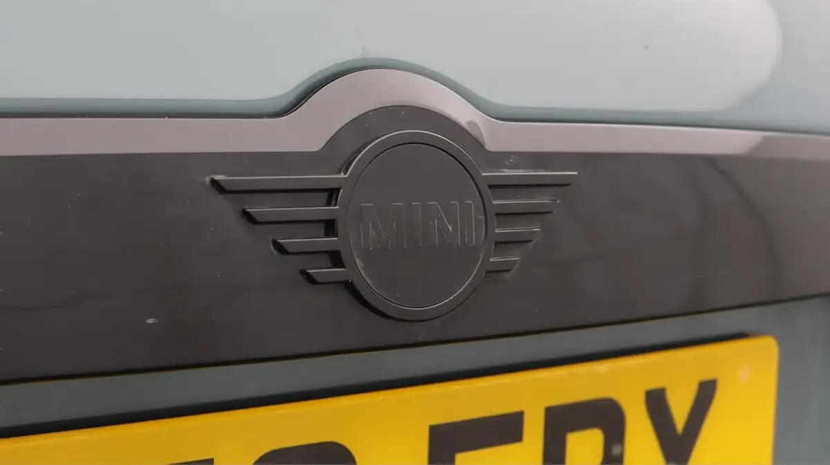 2022-mini-countryman-15-cooper-exclusive-premium-auto-big-21