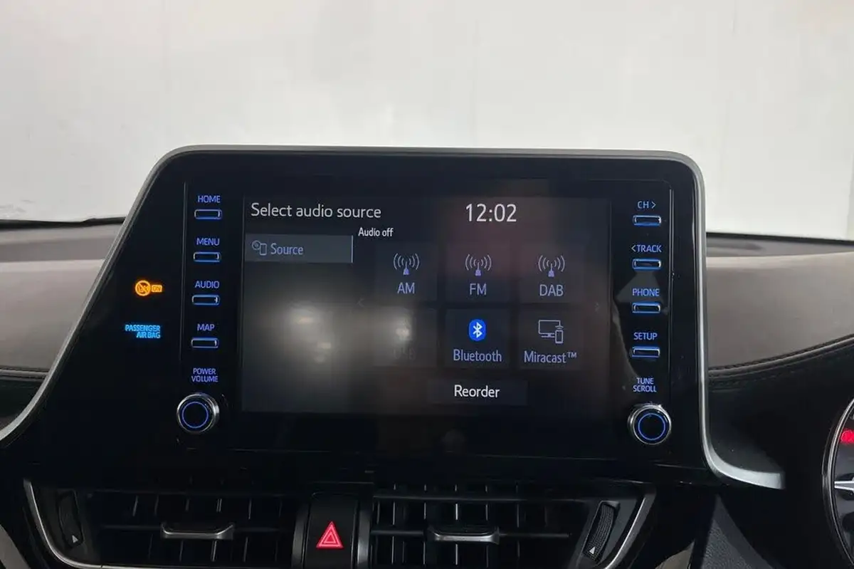 2021-toyota-c-hr-18-vvt-i-gr-sport-big-21