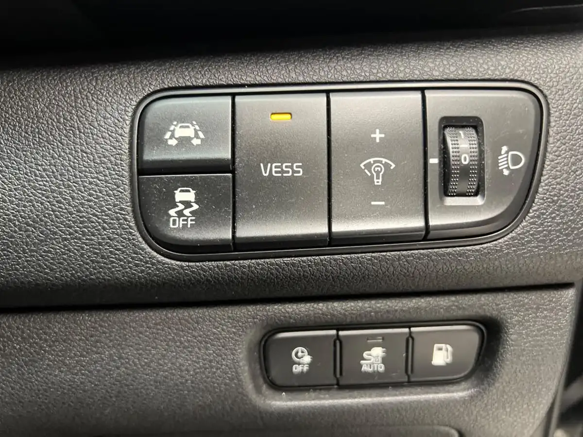 2018-kia-niro-16-gdi-3-156kwh-16-alloy-wheels-big-17