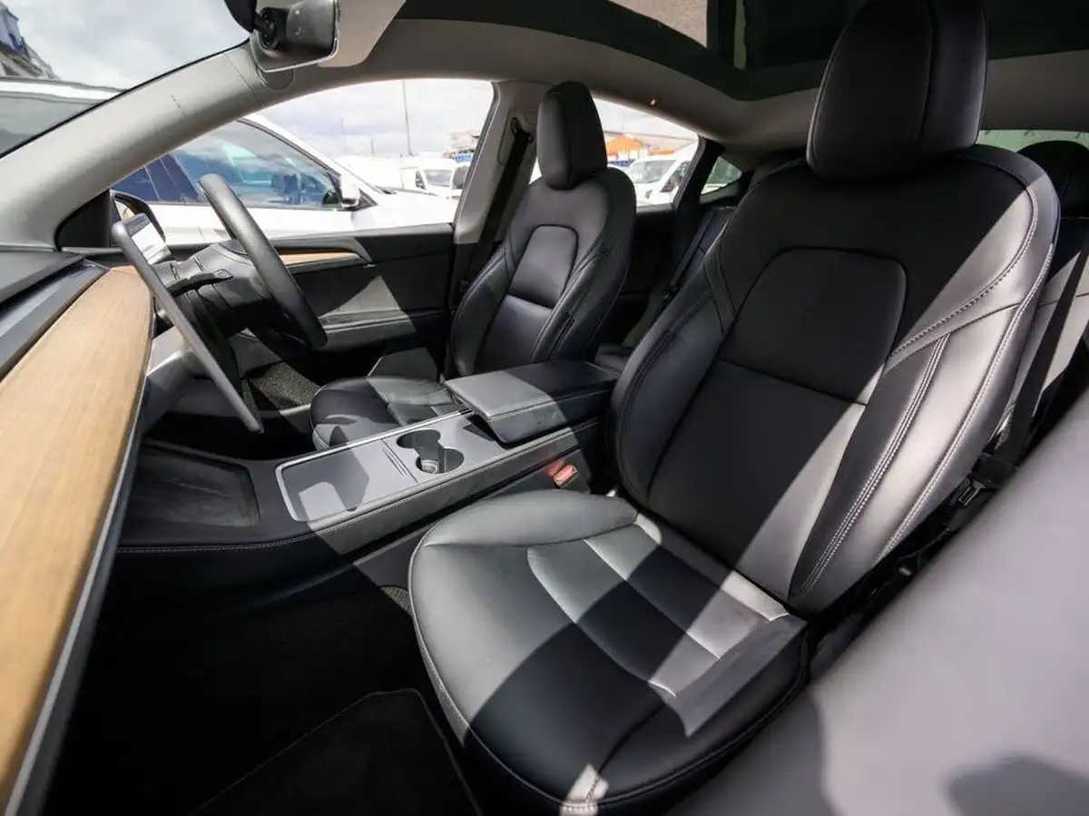 2023-tesla-model-y-e-long-range-big-20