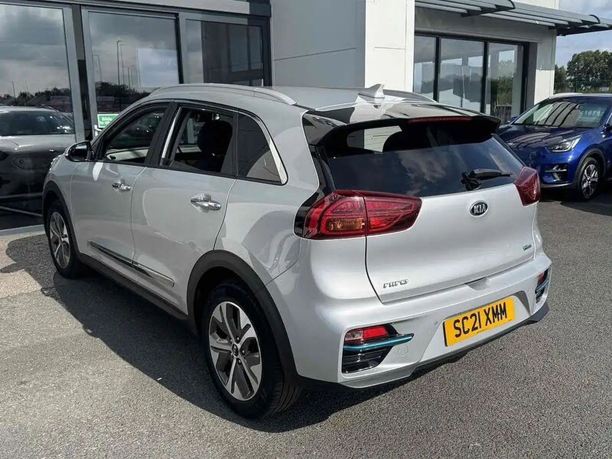 2021-kia-e-niro-ev-4-big-16