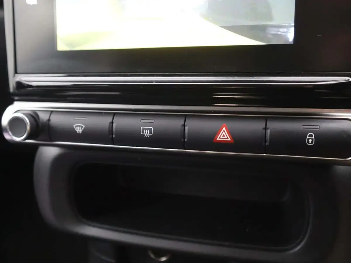 2024-citroen-c3-12-puretech-plus-110ps-eat6-big-27