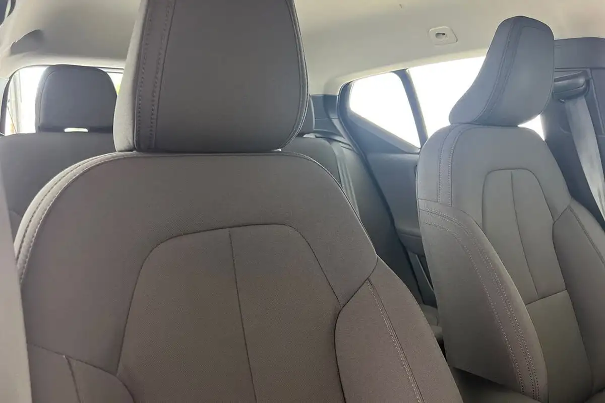 2021-volvo-xc40-15-t3-momentum-161bhp-big-27