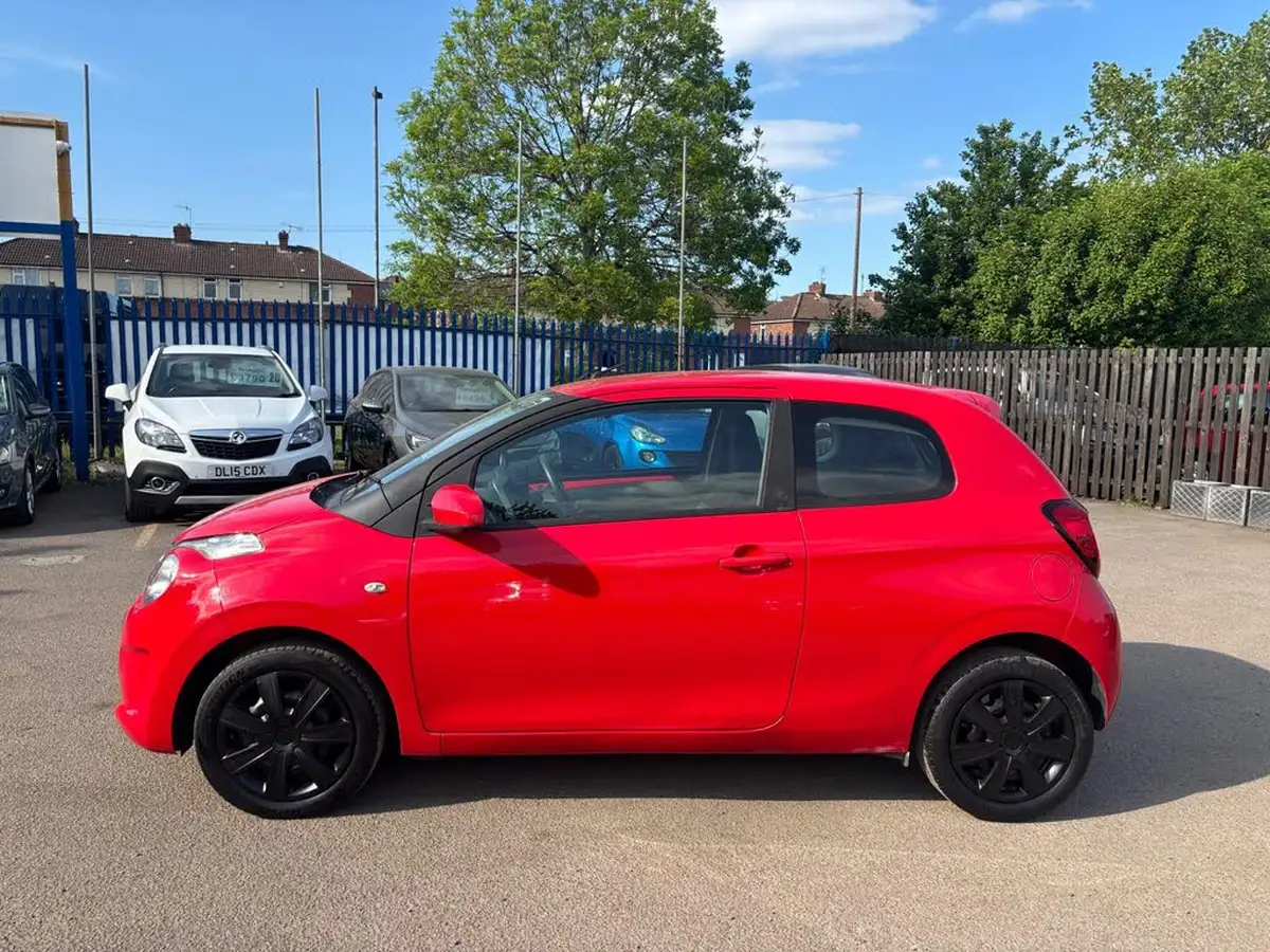 2014-citroen-c1-10-vti-feel-3d-big-2