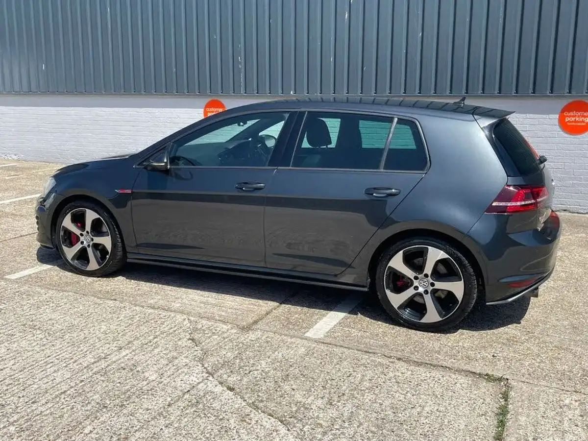 2014-volkswagen-golf-20-gti-230ps-performance-pk-hatchback-5d-dsg-big-54