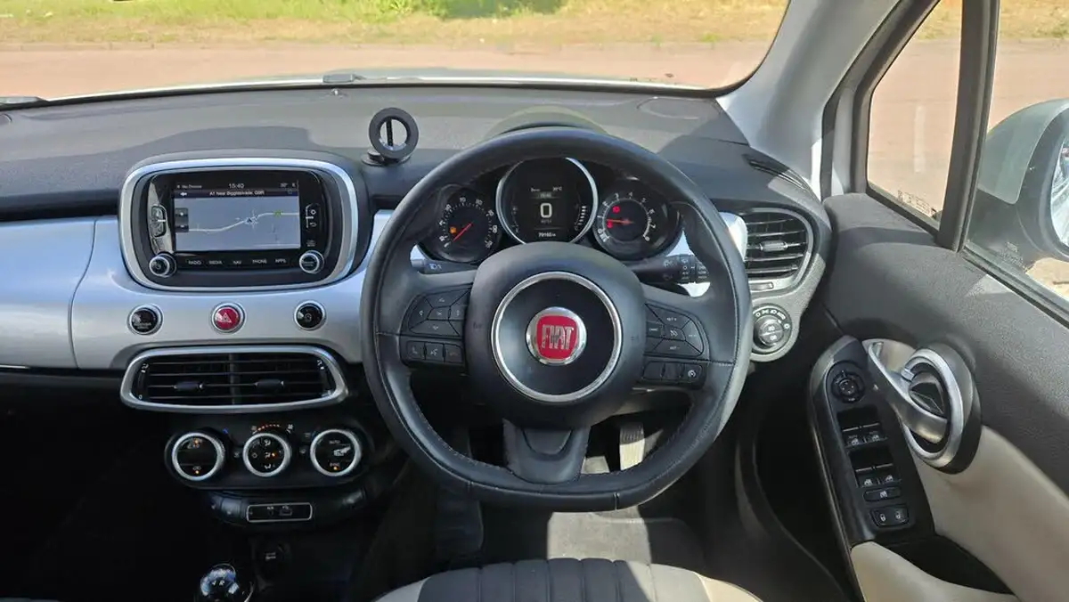 2017-fiat-500x-16-e-torq-lounge-big-24