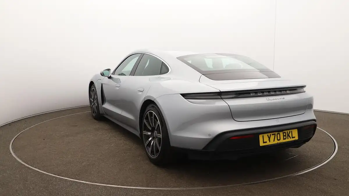 2020-porsche-taycan-e-4s-530ps-big-63