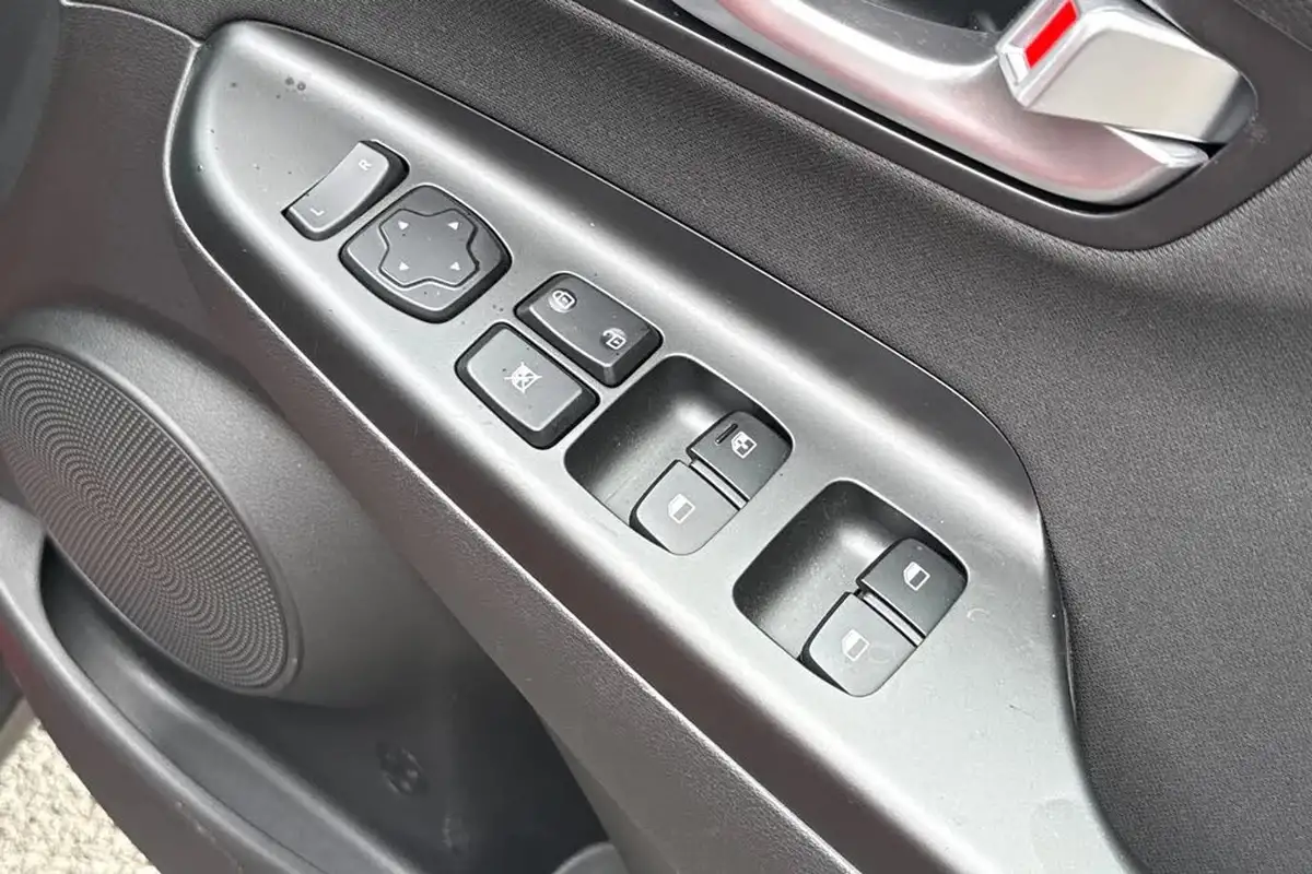 2022-hyundai-kona-16-gdi-se-connect-big-20