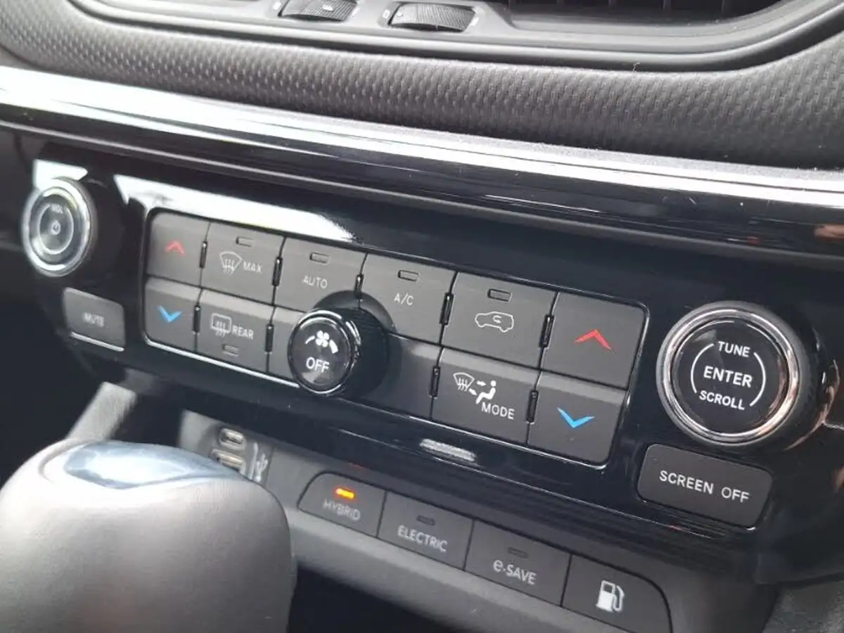 2025-jeep-compass-13-gse-trailhawk-big-10