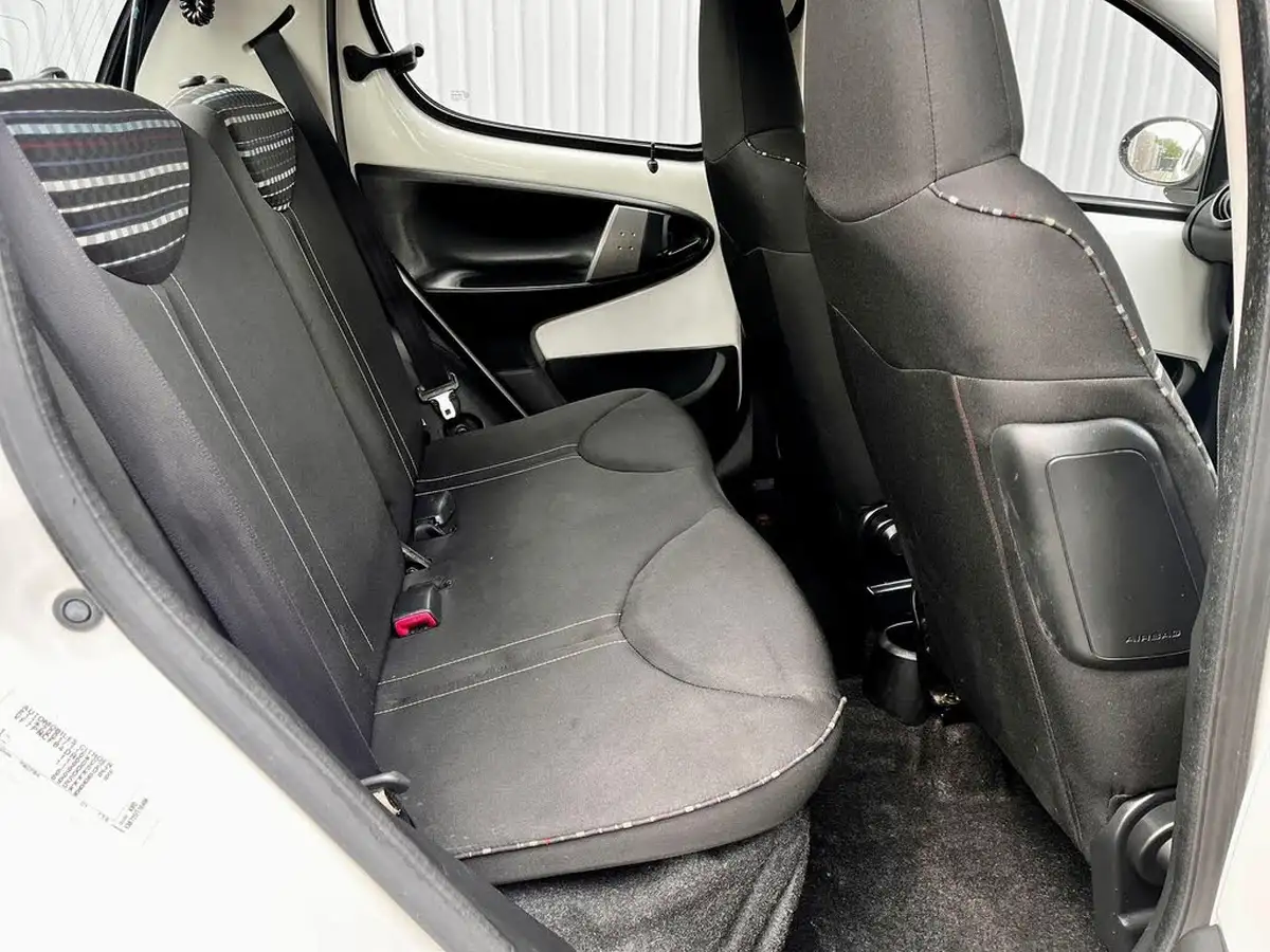 2014-citroen-c1-10-edition-5d-big-12