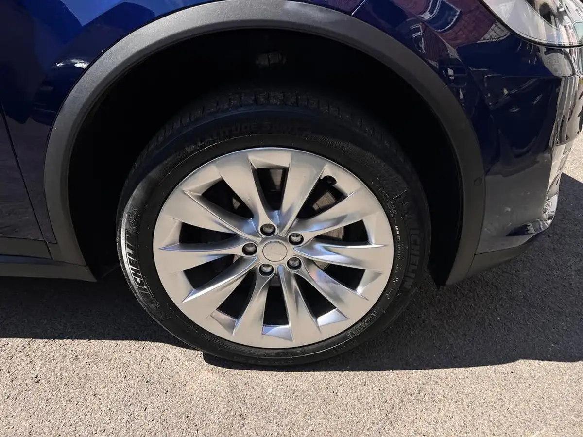 2018-tesla-model-x-e-75d-big-17