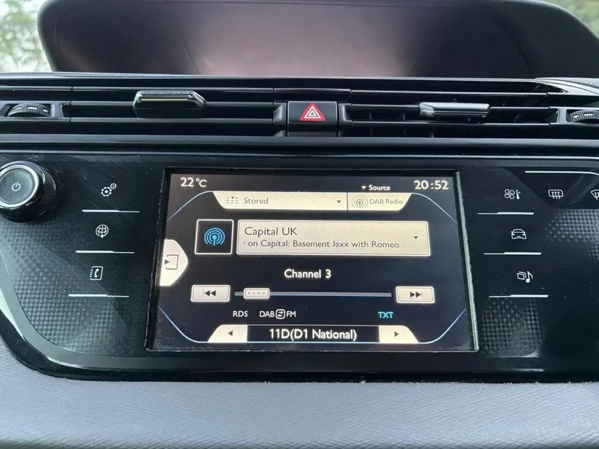 2014-citroen-grand-c4-picasso-16e-hdi-vtr-115ps-big-22