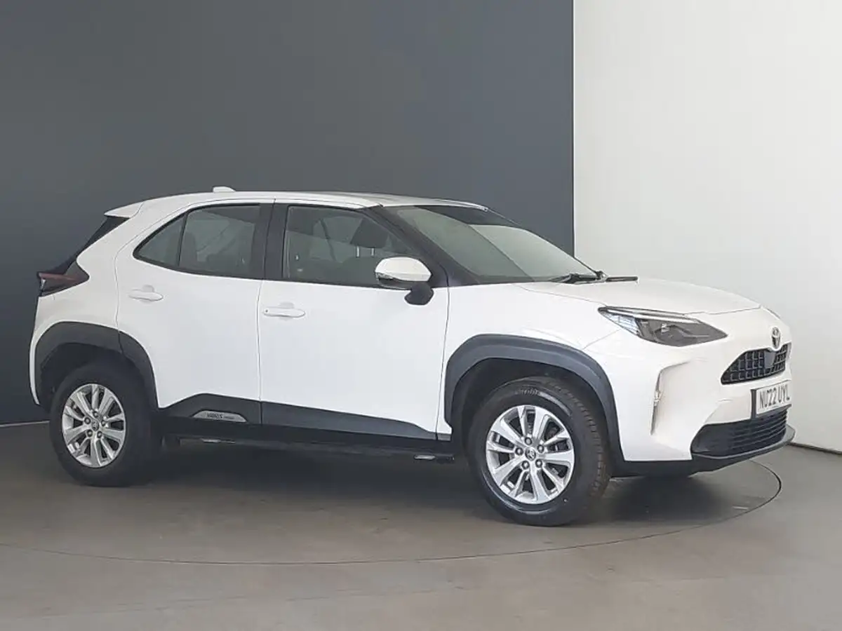 2022-toyota-yaris-cross-15-vvt-i-icon-big-11