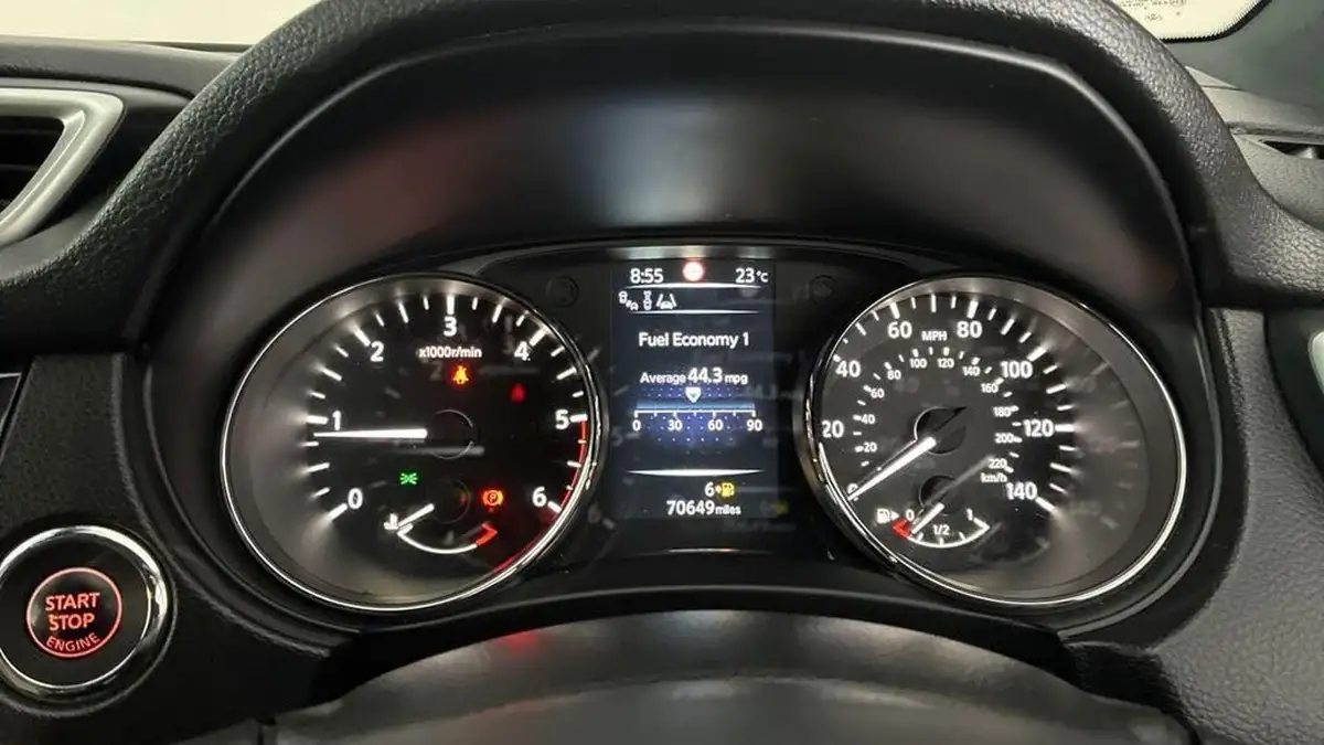 2014-nissan-qashqai-16dci-premier-limited-edition-big-9
