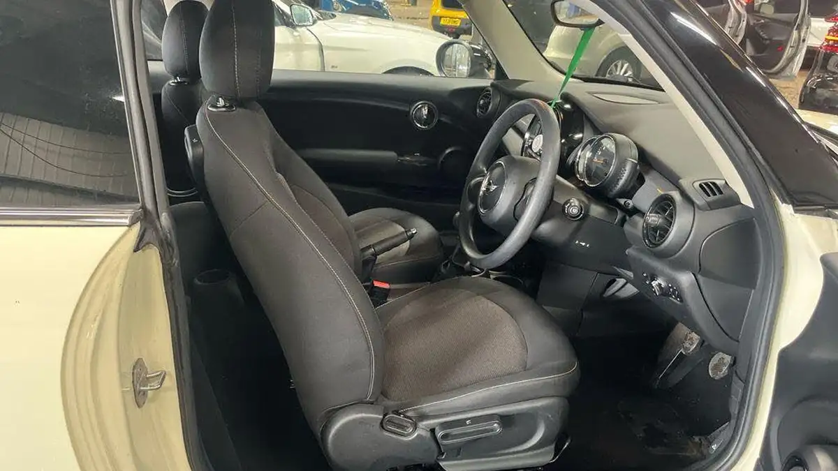 2016-mini-cooper-15-cooper-ss-hatchback-3d-big-12