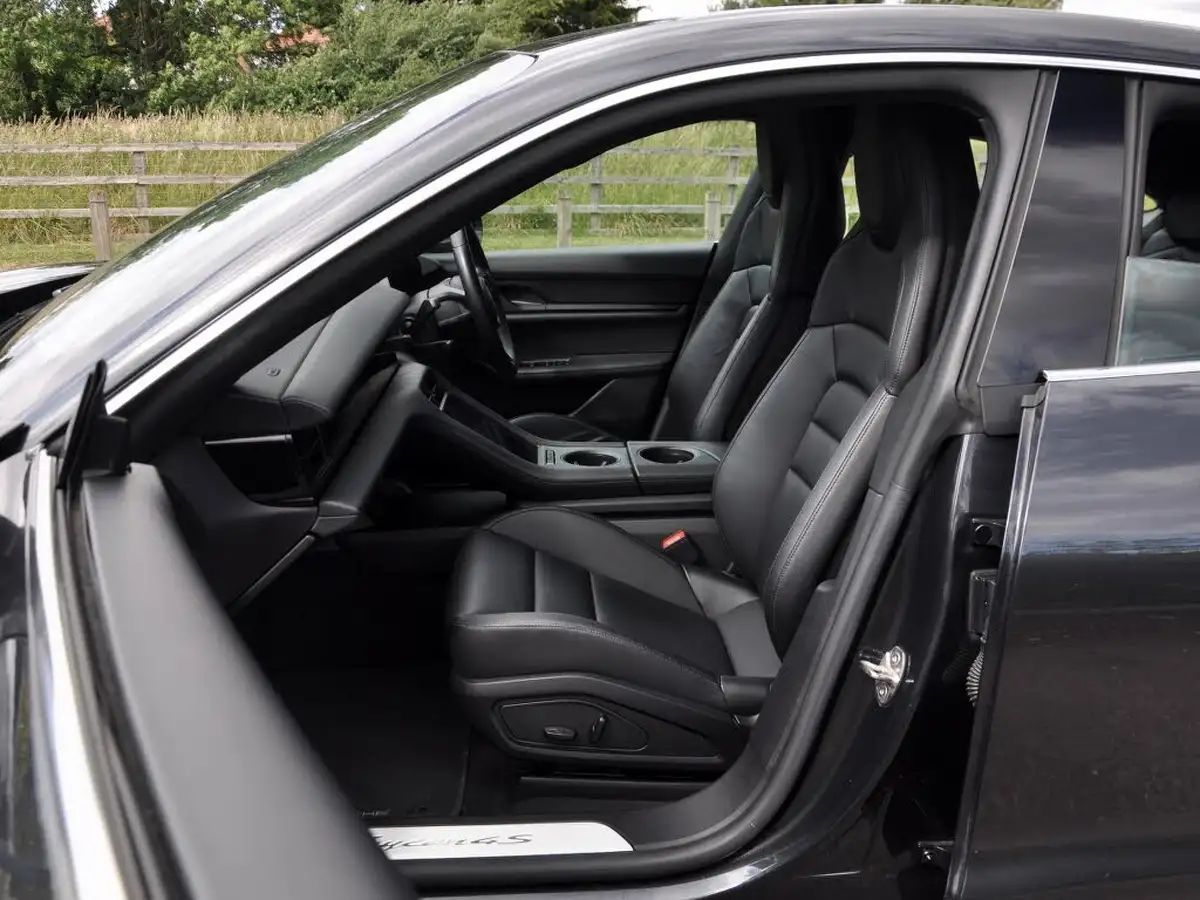 2021-porsche-taycan-e-4s-571ps-performance-battery-plus-big-57