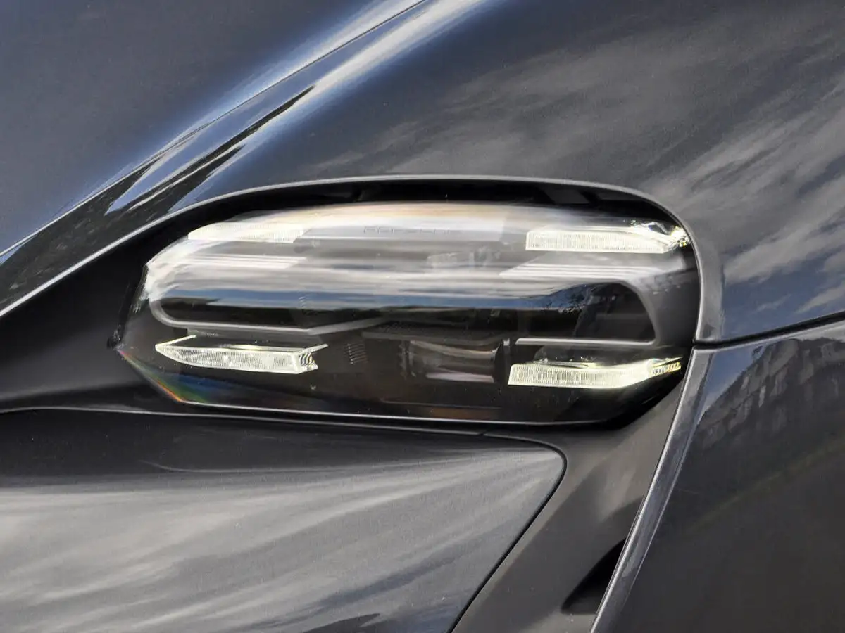 2021-porsche-taycan-e-4s-571ps-performance-battery-plus-big-53