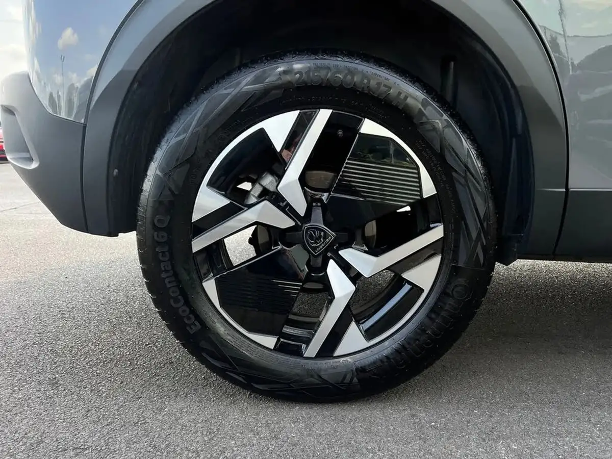 2024-peugeot-2008-suv-12-puretech-allure-136ps-hybrid-e-dsc6-big-25