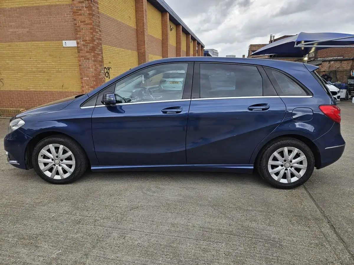 2012-mercedes-benz-b-class-16-b180-se-blue-f-ss-big-3