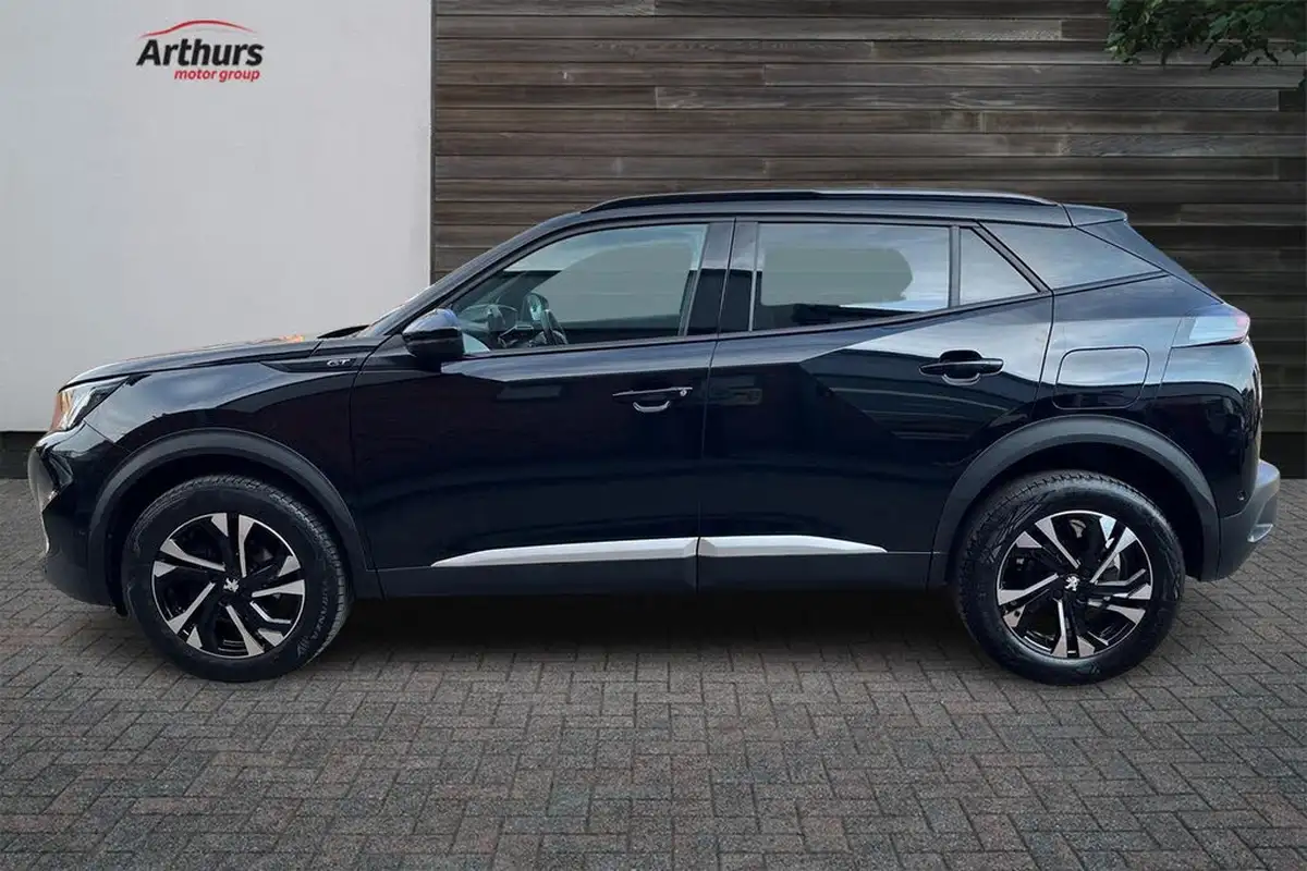 2022-peugeot-2008-suv-12-puretech-gt-big-5