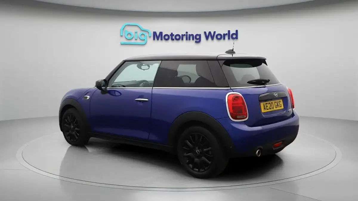 2020-mini-cooper-15-cooper-classic-nav-hatchback-3d-big-5