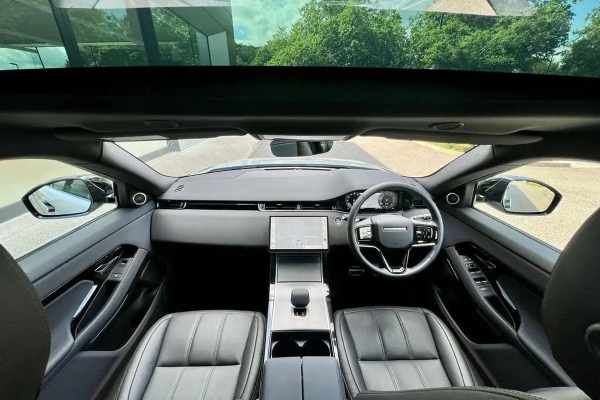 2024-land-rover-range-rover-evoque-15-p270e-dynamic-se-big-2