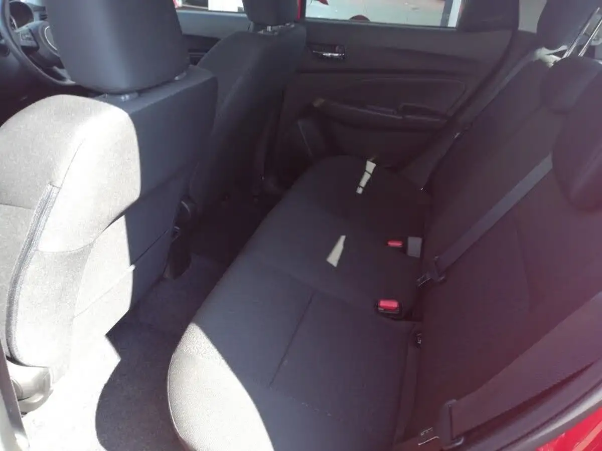 2022-suzuki-swift-12-dualjet-sz5-big-5