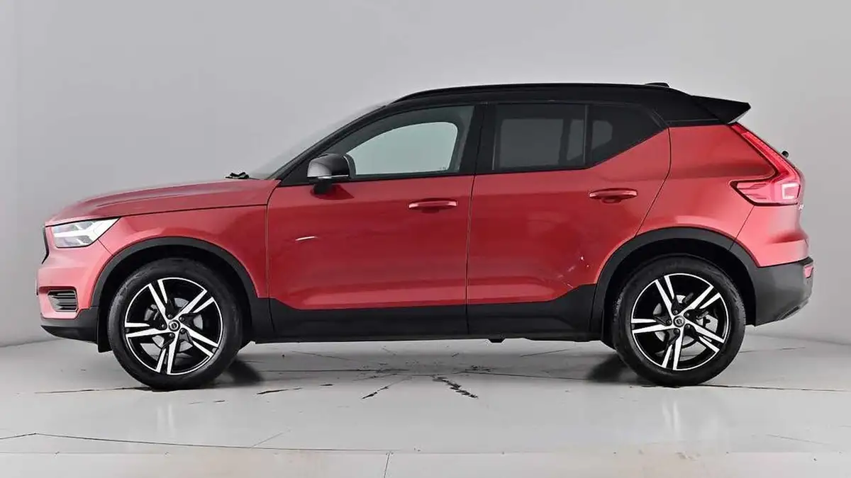 2022-volvo-xc40-15-t3-r-design-auto-big-7