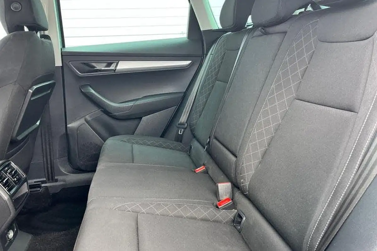 2020-skoda-karoq-15-tsi-se-technology-big-19