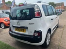 2016-citroen-c3-picasso-16bluehdi-edition-small-14