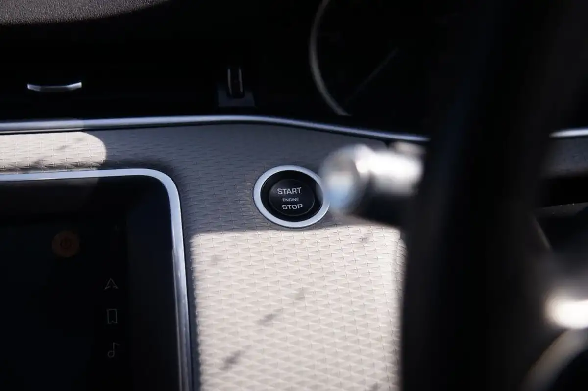 2021-land-rover-range-rover-evoque-20-p200-s-big-15