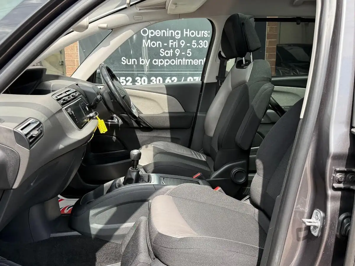 2017-citroen-grand-c4-picasso-16bluehdi-flair-big-35
