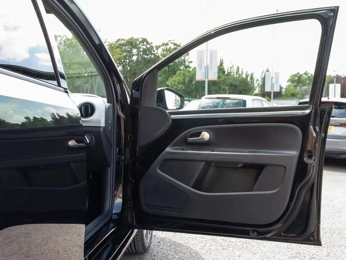 2021-seat-mii-e-big-13