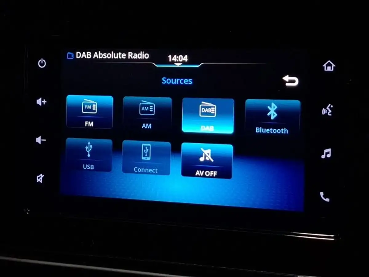 2023-suzuki-s-cross-14-boosterjet-motion-big-13