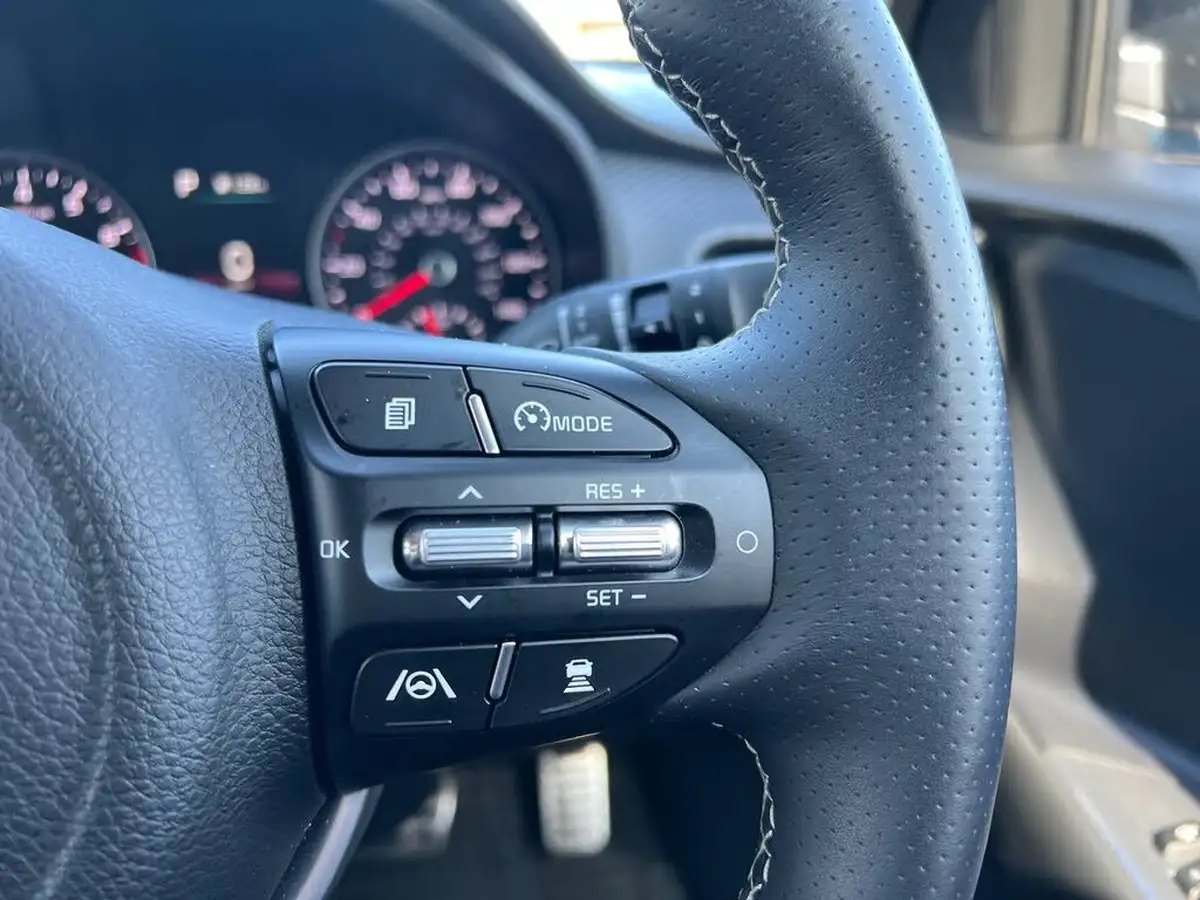 2023-kia-stonic-10-t-gdi-gt-line-s-118bhp-dct-big-24