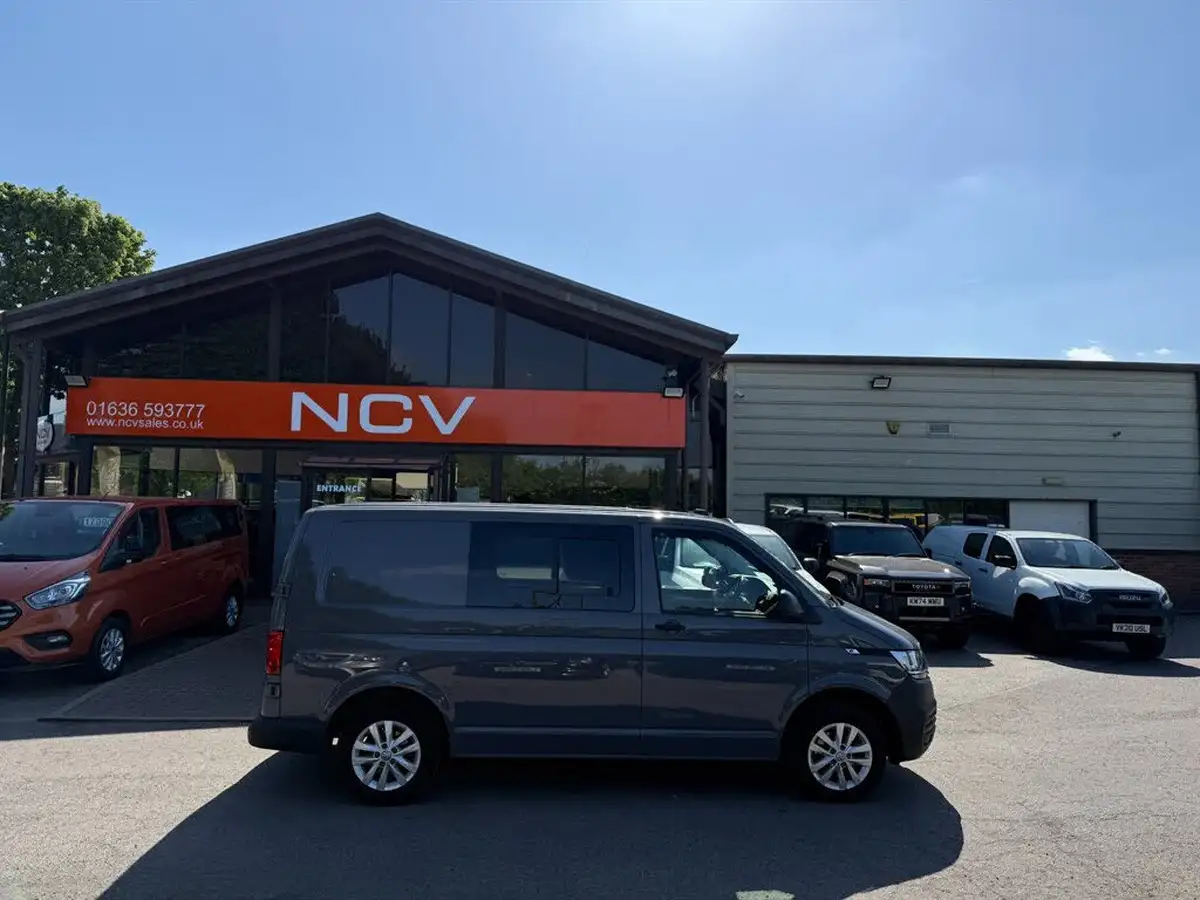 2022-volkswagen-transporter-20tdi-t28-startline-bmt-swb-90pseu6dt-e-big-1