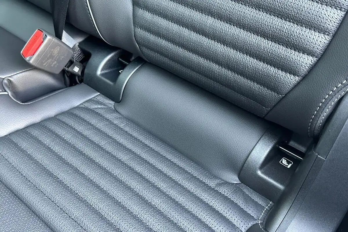 2024-land-rover-discovery-sport-20-d200-dynamic-se-big-36