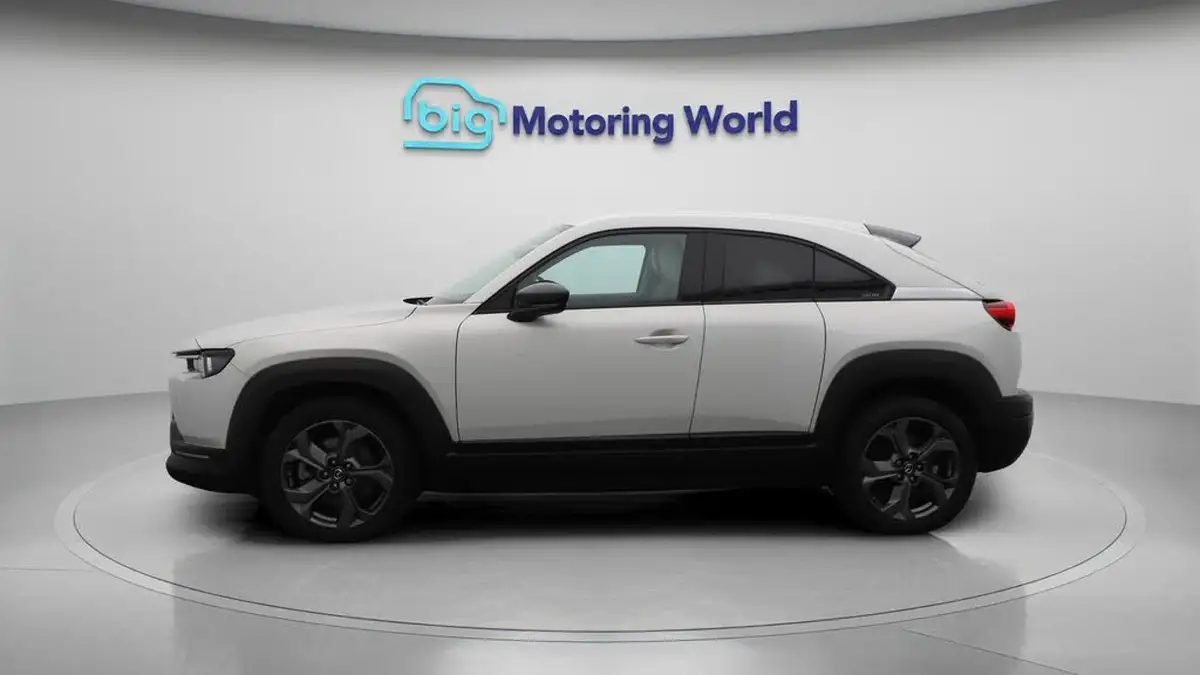 2021-mazda-mx-30-e-first-edition-big-4