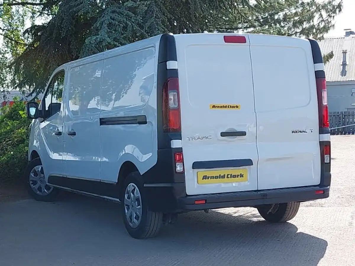 2022-renault-trafic-20dci-ll30-130-business-panel-big-1