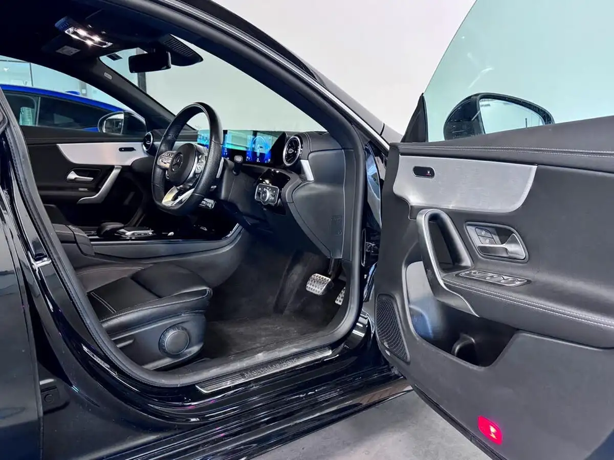 2022-mercedes-benz-cla-13-cla-200-amg-line-shooting-brake-5d-big-15
